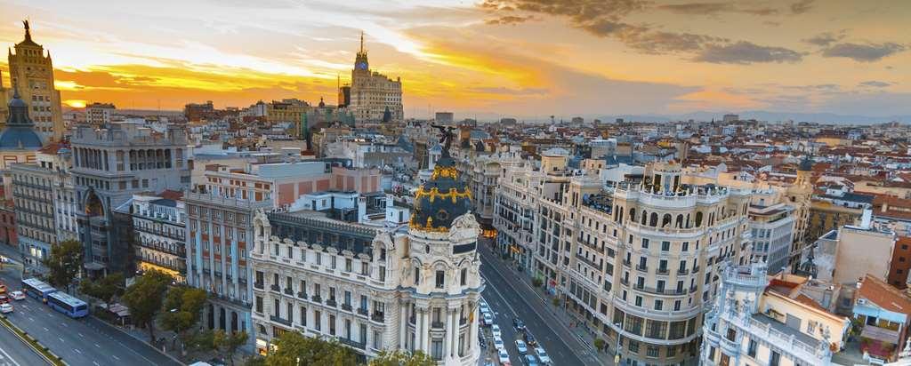 Hotel NH Madrid Zurbano Exterior foto